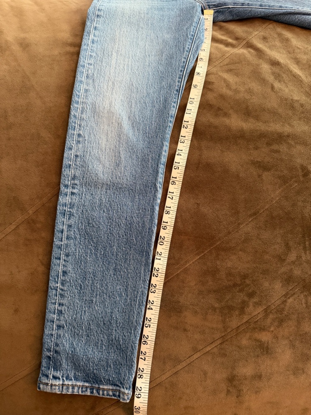 Levi's 501s skinny Jeans in Light Blue Wash - Picture 7 of 12